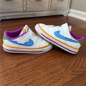 Nike girl toddler 9C